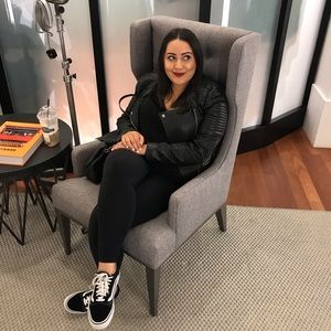 Meet your Posher, Noely